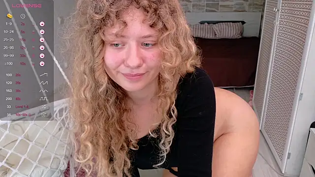 Milounee XXX чат на живо