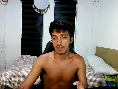 Spicy_RowyCam Pertunjukan Webcam