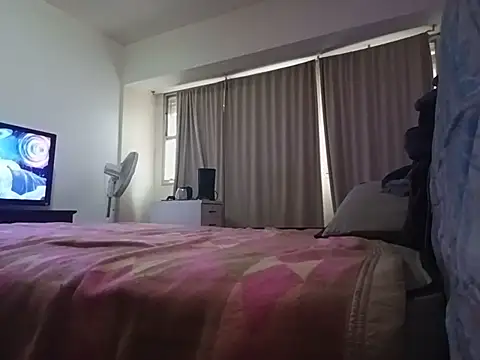 Toby2712 Adlı Modelin Canlı XXX Sohbeti
