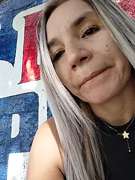 Chat XXX en directo de Ms_lunaRose