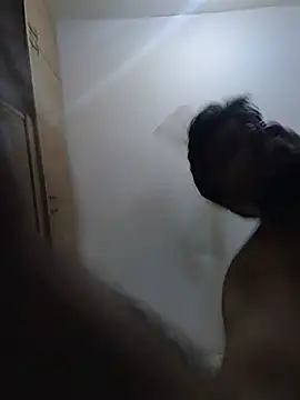 Cutehornyyboiy 웹캠 쇼