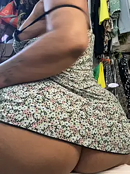 AMYBRASIL live XXX chat