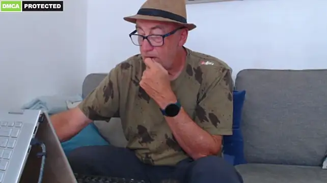 XXX chat uživo modela bluedae1
