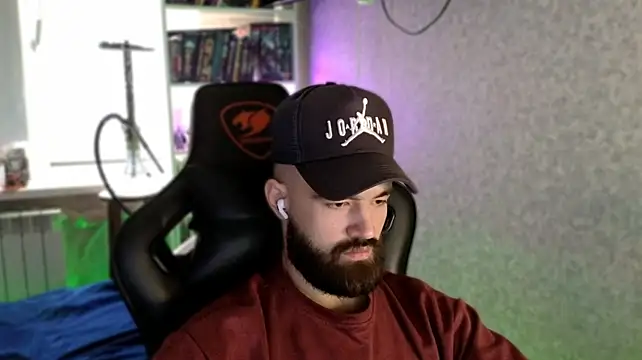 Chat +18 de _Serious_Man ao vivo