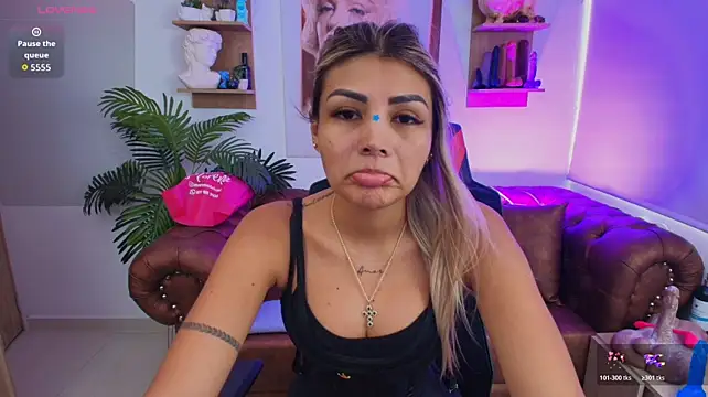 Czat XXX na żywo – SALOOMEE__