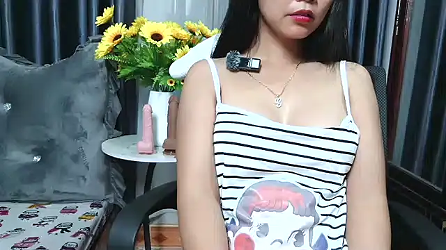 Mila_99's Live XXX Chat
