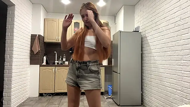 Chat XXX ao vivo de AinyJuly