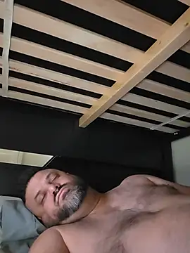 Roddog18 Live XXX-chat