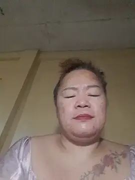 Chat +18 de loriepinay46 ao vivo
