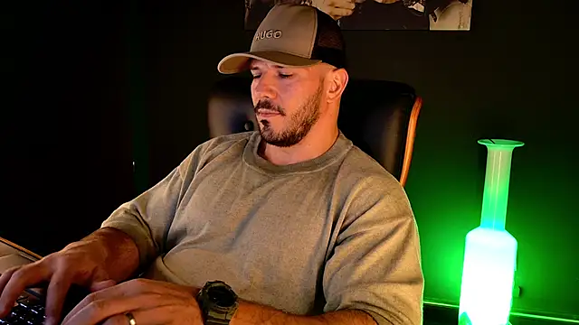AngeloEric Chat XXX live