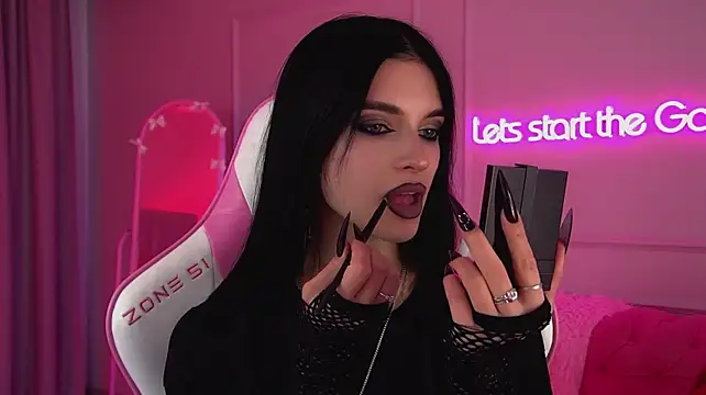 BeverlyMost Chat XXX in diretta