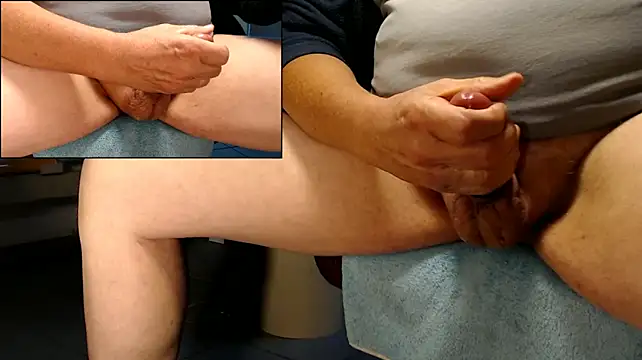 Edging_Mike Live XXX-chat