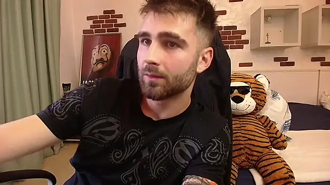 KyloEast Chat XXX in diretta