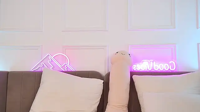 MeganStrane élő XXX-chatje