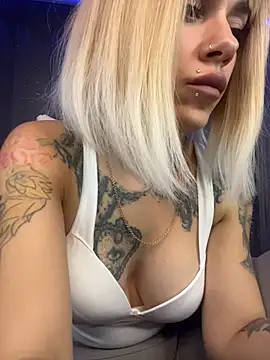 Queen_of_pain Adlı Modelin Canlı XXX Sohbeti