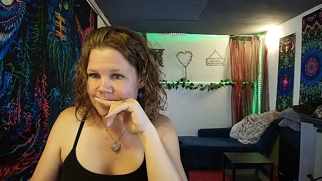 CallMeMaria live XXX chat