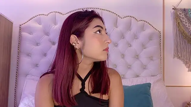 AriaStonne live XXX chat