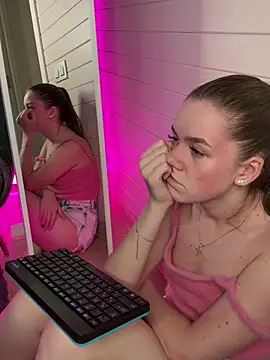 Czat XXX na żywo – PeachCheeks_
