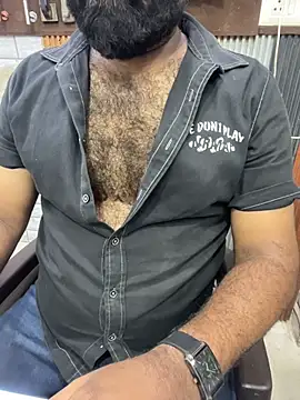 Pokazy przed kamerką – hairy_indian_dad