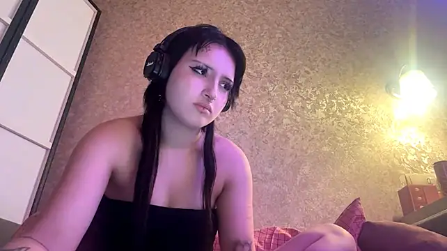 SharikaBabecki Chat XXX in diretta