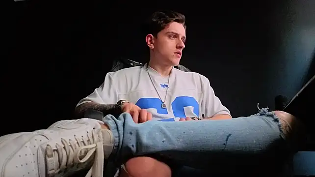 FelixStarkk 라이브 XXX 채팅