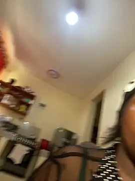 Chat +18 de Bellaanjay ao vivo