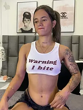 XXX chat uživo modela JuliaColemann
