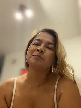 Jlo_69's Live XXX Chat