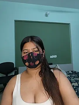 YOUR_GF_ Adlı Modelin Canlı XXX Sohbeti