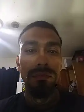 Cnutt310's Live XXX Chat