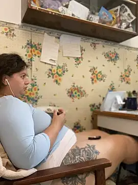 XXX chat uživo modela badfox5000