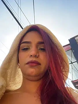 Chat XXX en directo de Sara-77