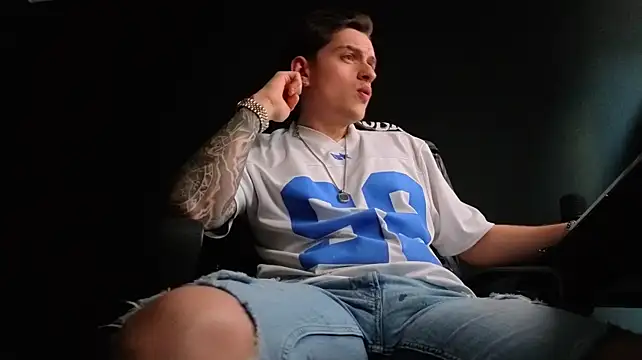 FelixStarkk – Naživo XXX chat