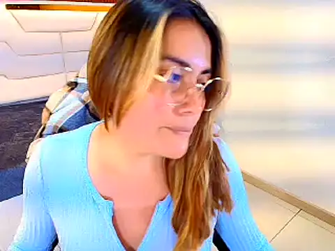 Czat XXX na żywo – MiaAmadorVS