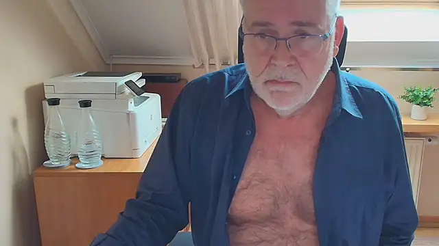 XXX chat uživo modela subbear1968