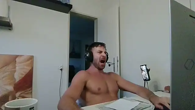 alpha-hunk Live XXX-Chat