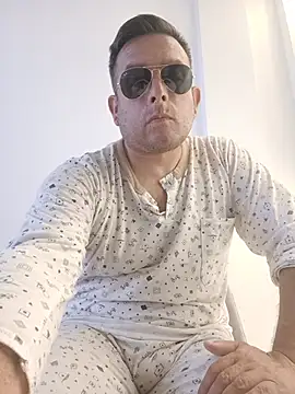 chicoguapo8のライブXXXチャット