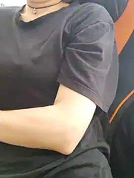 Chat +18 de Aashikalaa ao vivo