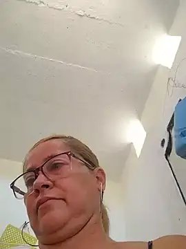 Chat +18 de natally_ross21 ao vivo