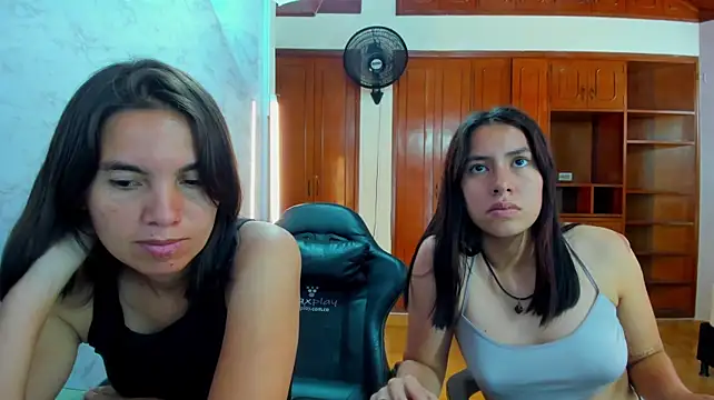Soffy_and_Emily 网络视讯表演
