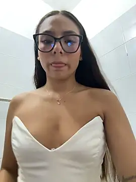 amira_cute2 Chat XXX in diretta