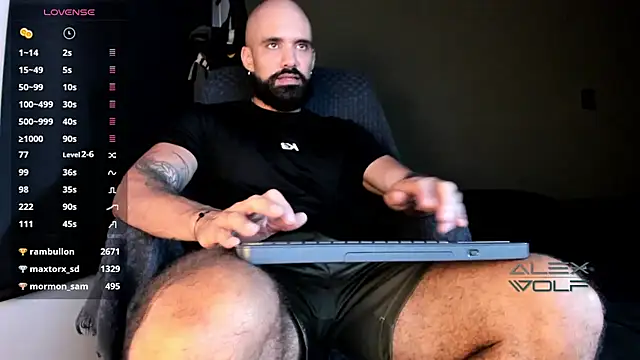 alex_wolf_'s Webcam Show