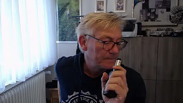 צ'אט XXX בשידור חי של randyandy67