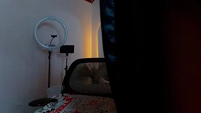 Elenna__ – Naživo XXX chat