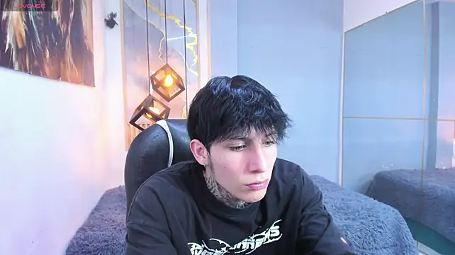 Cry_thereal 即時 XXX 聊天