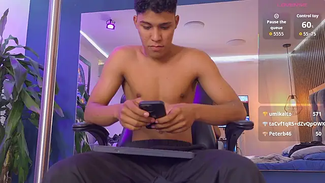 Czat XXX na żywo – Colby_driscoll