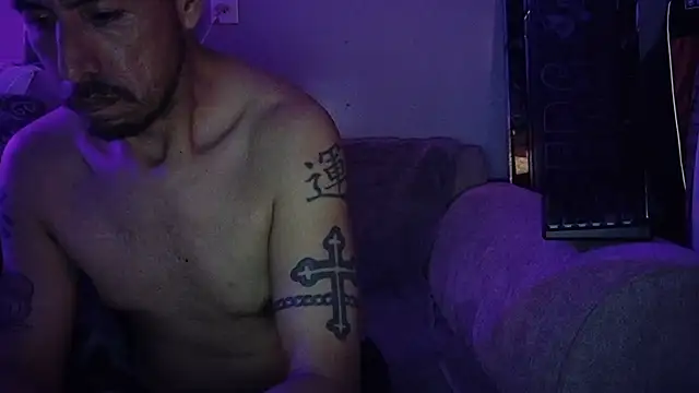 nakedtony81 Chat XXX in diretta