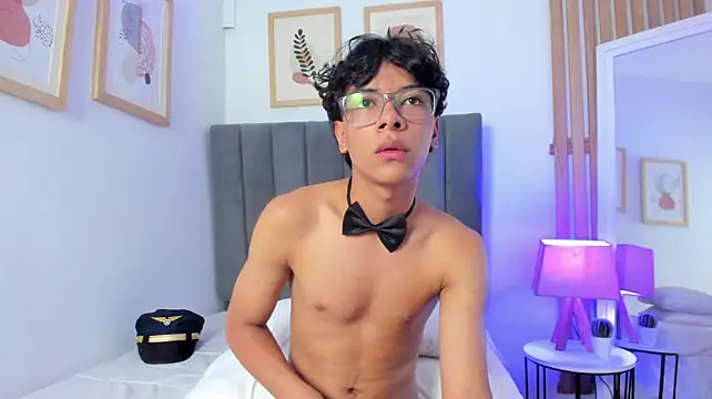 Adams__Bobby – Naživo XXX chat
