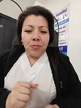 SARA_21-'s Live XXX Chat