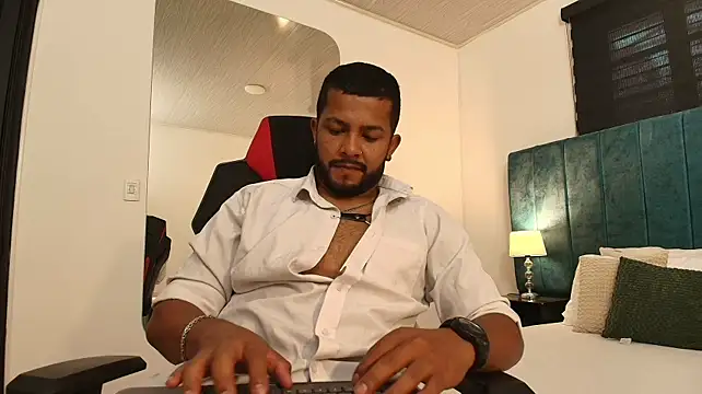 Chat +18 de Bruno_Silva_ ao vivo